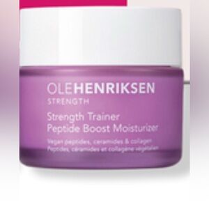 ❤️ 3/$25 Ole Henriksen Strength Trainer Peptide Boost
Moisturizer